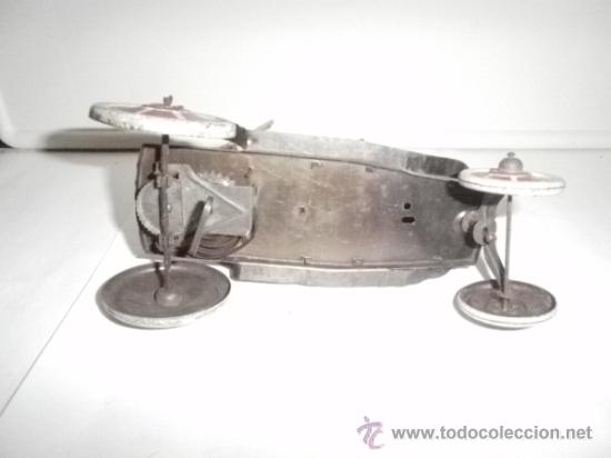 Juguetes antiguos de hojalata: PERSONAJE CON ESCALERA HOOK LADDER - Foto 4