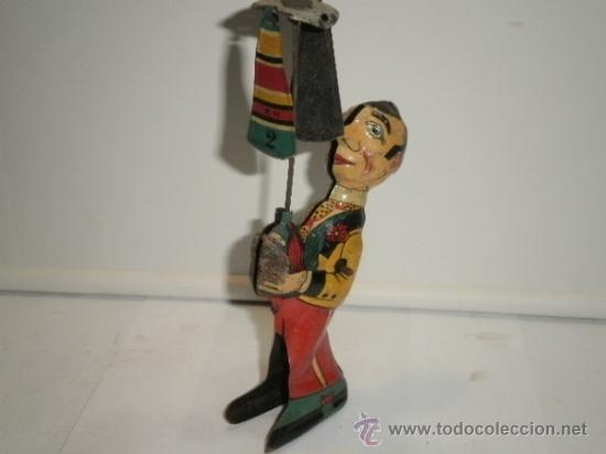 Juguetes antiguos de hojalata: MALABARISTA DE PAYA - Foto 1