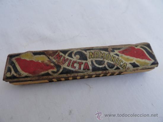 Juguetes antiguos de hojalata: ANTIGUO ARMONICA, MARCA INVICTA, DE HOJALATA. - Foto 1