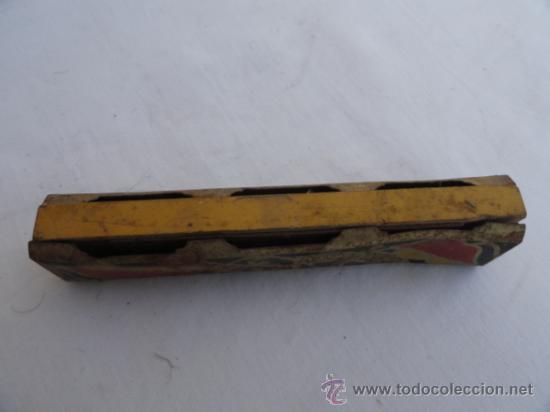 Juguetes antiguos de hojalata: ANTIGUO ARMONICA, MARCA INVICTA, DE HOJALATA. - Foto 4