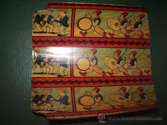 Juguetes antiguos de hojalata: CHAPA Litografiada MUSICOS. - Foto 1