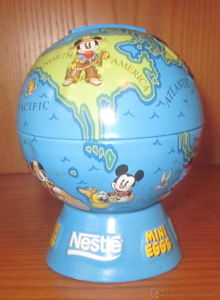Juguetes antiguos de hojalata: HUCHA MICKEY MOUSE,DISNEY,NESTL&Eacute; MINI EGGS - Foto 1
