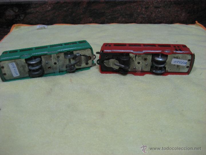 Juguetes antiguos de hojalata: AUTOBUSES VERDE ROJO - Foto 2