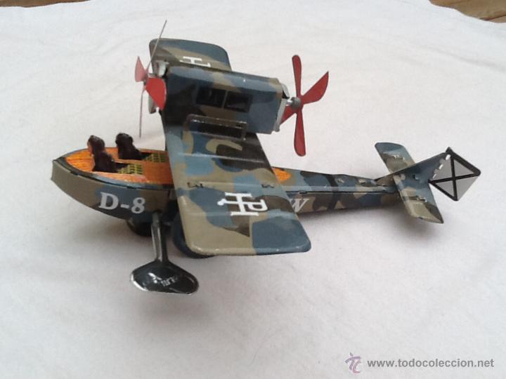 Juguetes antiguos de hojalata: Hidroavi&oacute;n de hojalata - Foto 2