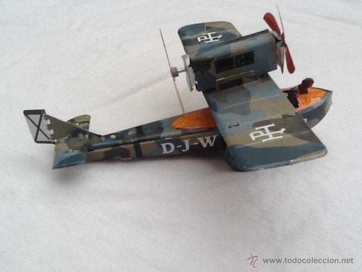 Juguetes antiguos de hojalata: Hidroavi&oacute;n de hojalata - Foto 3