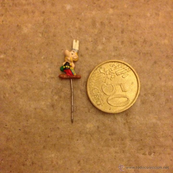 Juguetes antiguos de hojalata: ASTERIX - ALFILER DE CORBATA - RAREZA - Foto 1