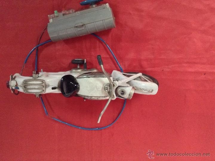 Juguetes antiguos de hojalata: moto bandai - Foto 3