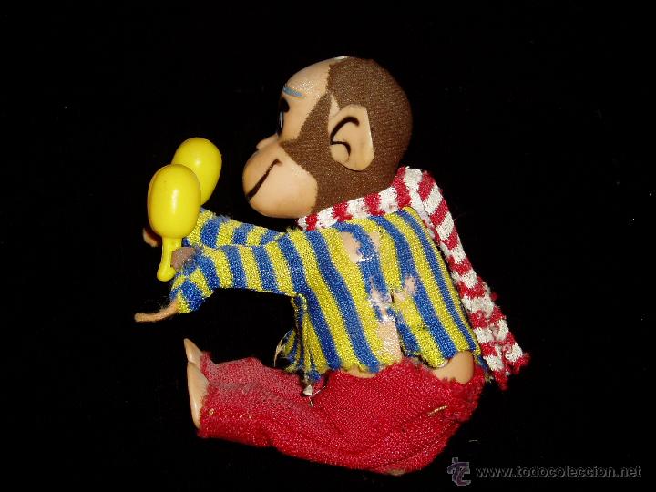 Juguetes antiguos de hojalata: Macaco con maracas aut&oacute;mata - Foto 3