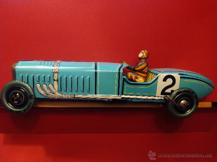 Juguetes antiguos de hojalata: Coche Bugatti de la casa Paya de 1985 - Foto 1