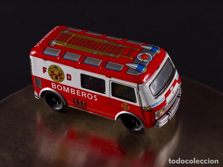 Juguetes antiguos de hojalata: FURGONETA DE BOMBEROS - Foto 1
