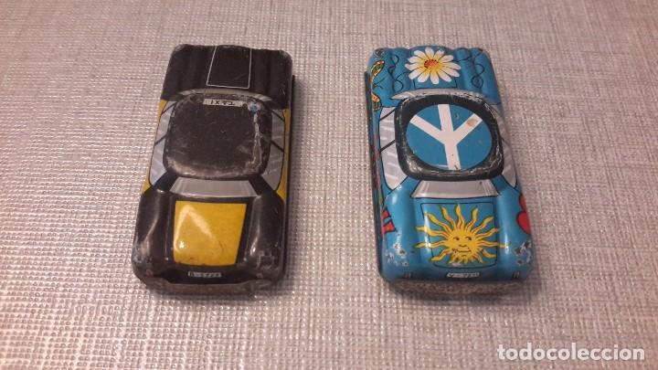 Juguetes antiguos de hojalata: DOS COCHES DE HOJALATA - Foto 2