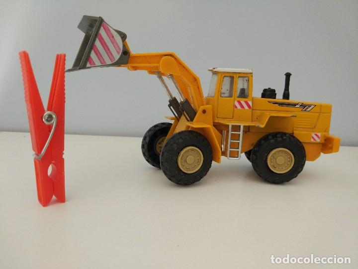 Juguetes antiguos de hojalata: Maquina excavadora - Foto 1