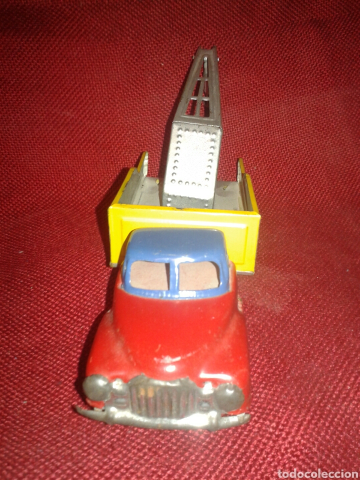 Juguetes antiguos de hojalata: ANTIGUO COCHE CHAPA - Foto 2