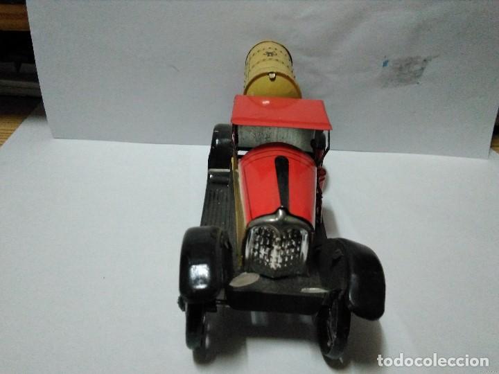 Juguetes antiguos de hojalata: Camion de hojalata funcionando con llave - Foto 2