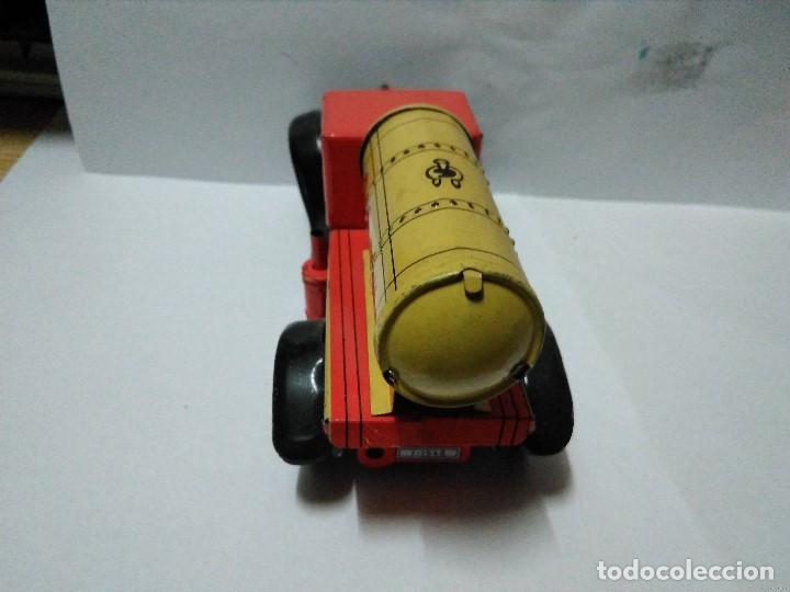 Juguetes antiguos de hojalata: Camion de hojalata funcionando con llave - Foto 4