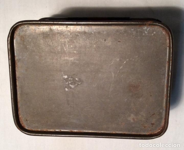 Juguetes antiguos de hojalata: ANTIGUO BA&Uacute;L DE HOJALATA - Foto 4