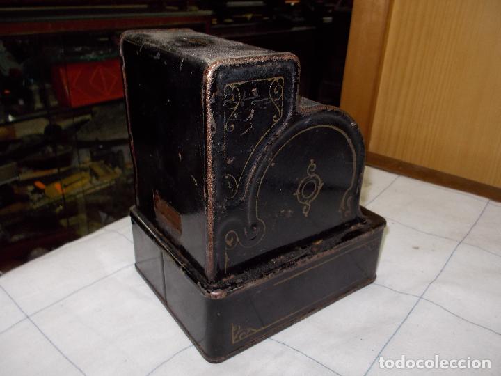 Juguetes antiguos de hojalata: Hucha - Foto 10