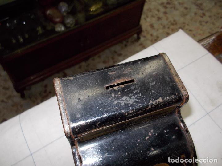 Juguetes antiguos de hojalata: Hucha - Foto 14