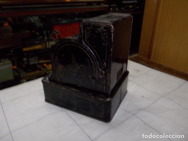 Juguetes antiguos de hojalata: Hucha - Foto 19