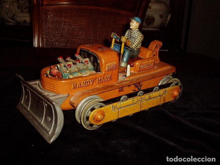 Juguetes antiguos de hojalata: Bulldozer Handy Hank - Foto 3