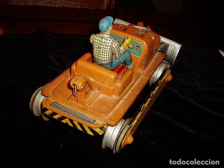 Juguetes antiguos de hojalata: Bulldozer Handy Hank - Foto 5