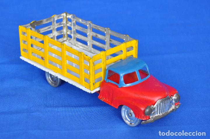 Juguetes antiguos de hojalata: Camioneta de carga. - Foto 2