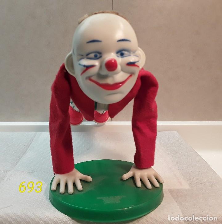 Juguetes antiguos de hojalata: Payaso de PAYA - Foto 1