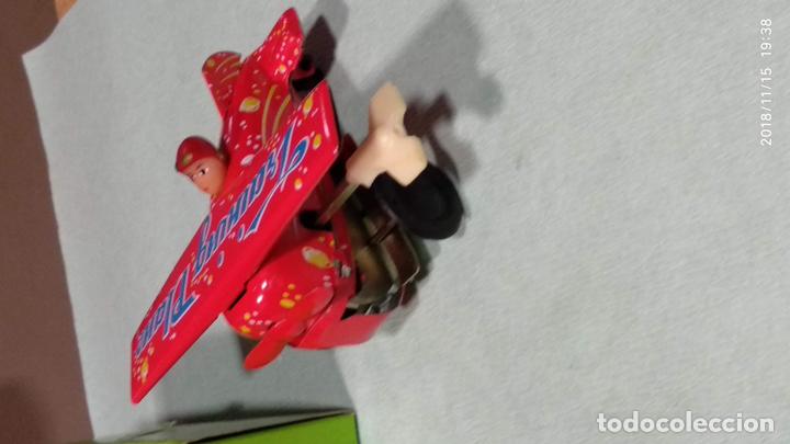 Juguetes antiguos de hojalata: Avi&oacute;n de chapa - Foto 1
