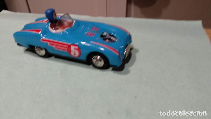 Juguetes antiguos de hojalata: Coche tac tac - Foto 2