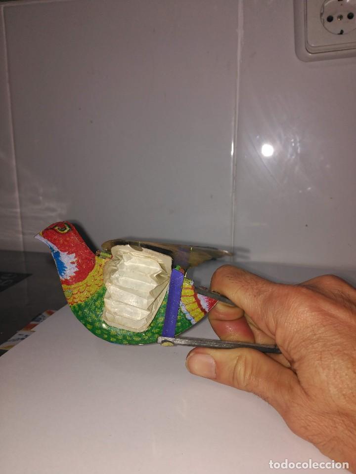 Juguetes antiguos de hojalata: P&aacute;jaro de hojalata - Foto 4