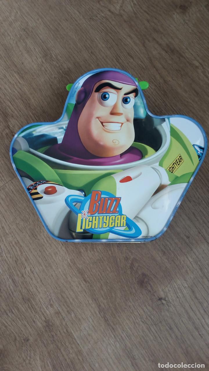 Juguetes antiguos de hojalata: MALETIN DE BUZZ LIGHTYEAR DISNEY - Foto 2
