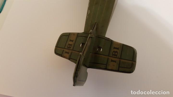Juguetes antiguos de hojalata: Autogiro antiguo a cuerda - Foto 7