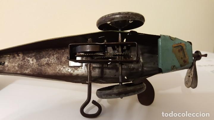 Juguetes antiguos de hojalata: Autogiro antiguo a cuerda - Foto 10