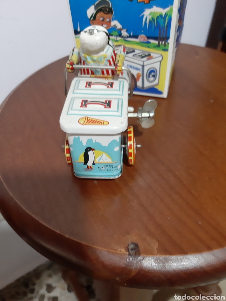 Juguetes antiguos de hojalata: Heladero de hojalata - Foto 3