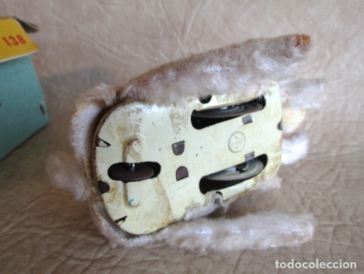 Juguetes antiguos de hojalata: antiguo conejo automata de cuerda - Foto 6