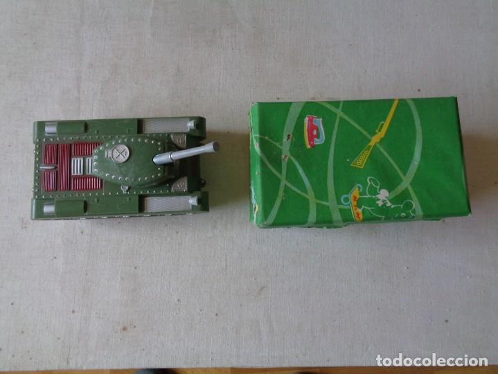 Juguetes antiguos de hojalata: TANQUE DE LA CASA COMANDO - Foto 4