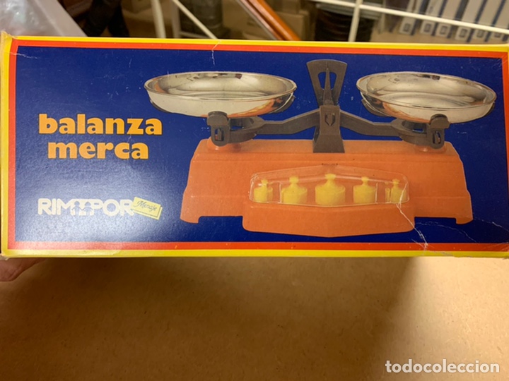 Juguetes antiguos de hojalata: Balan&ccedil;a merca - Foto 1