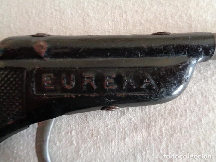 Juguetes antiguos de hojalata: PISTOLA EUREKA - Foto 4