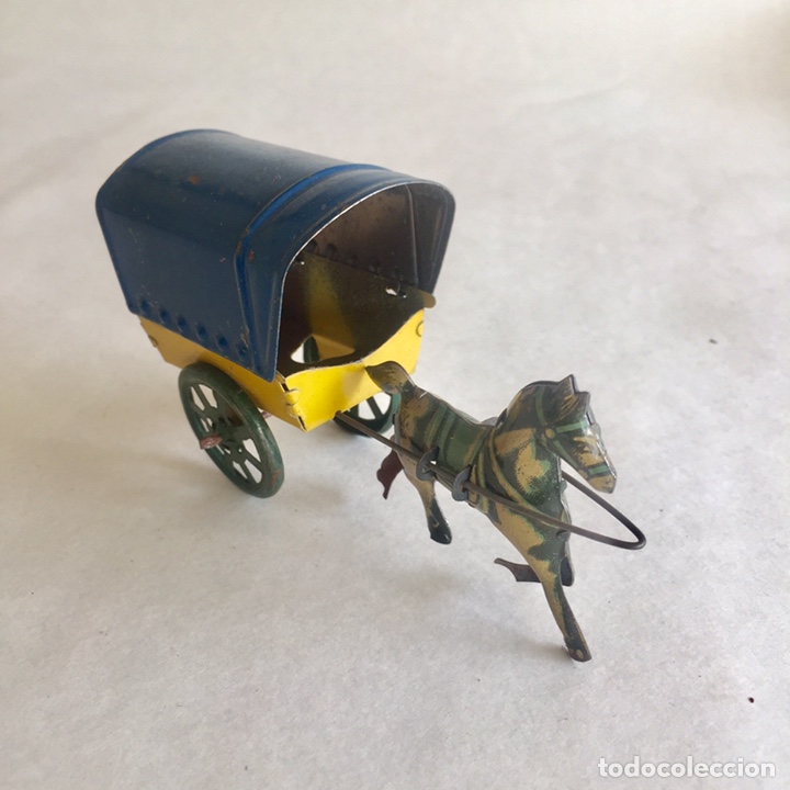 Juguetes antiguos de hojalata: Carruaje con caballo Rico. - Foto 2