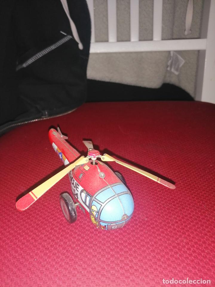 Juguetes antiguos de hojalata: HELICOPTERO DE HOJALATA - Foto 2