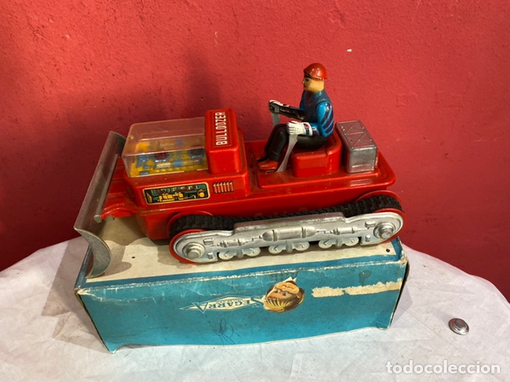 Juguetes antiguos de hojalata: ANTIGUO BULLDOZER ELECTRICO DE JUGUETES CLIM CLIMENT HNOS. DE IBI AÑOS 1960. Lote 246885885