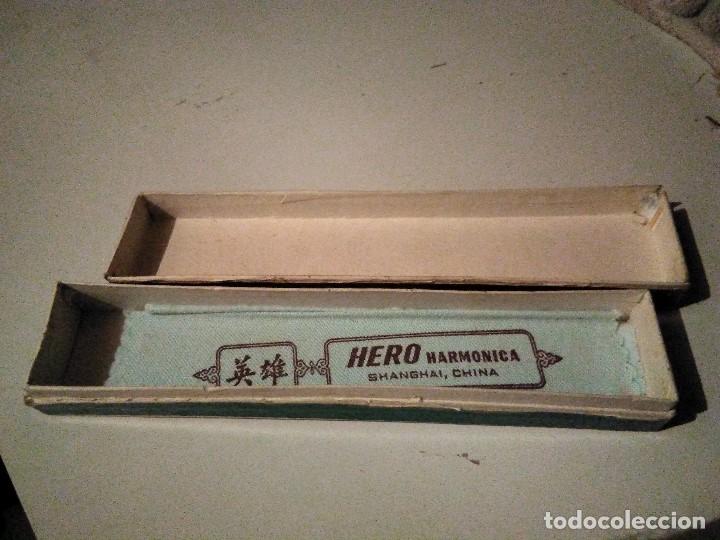 Juguetes antiguos de hojalata: Armonica marca HERO con caja - Foto 6