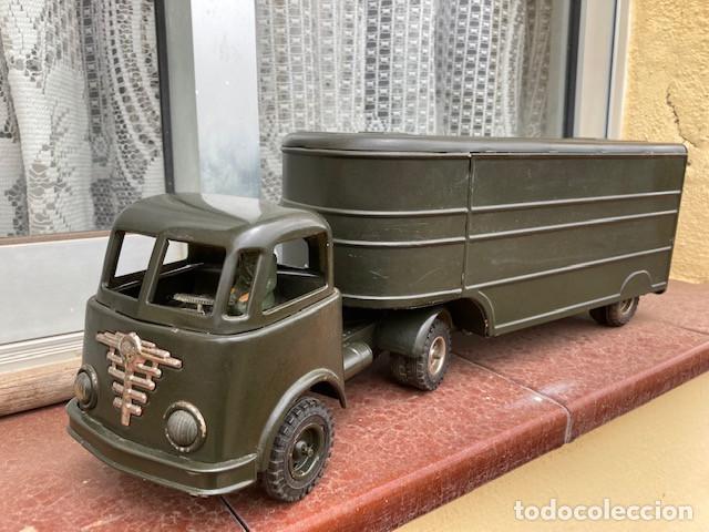 Juguetes antiguos de hojalata: CAMION GAMA MILITAR. - Foto 1