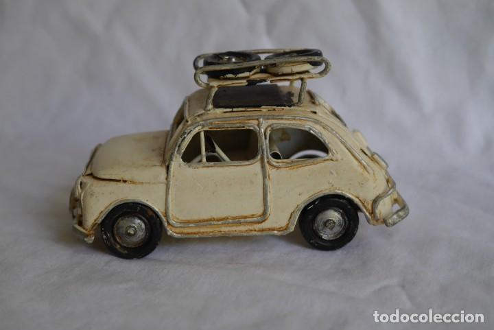 Juguetes antiguos de hojalata: Seat 600 de hojalata - Foto 2