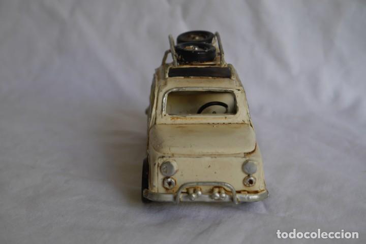 Juguetes antiguos de hojalata: Seat 600 de hojalata - Foto 3