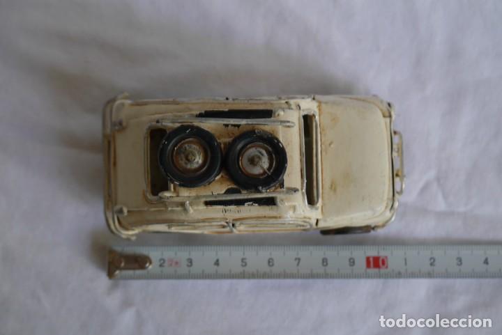 Juguetes antiguos de hojalata: Seat 600 de hojalata - Foto 8