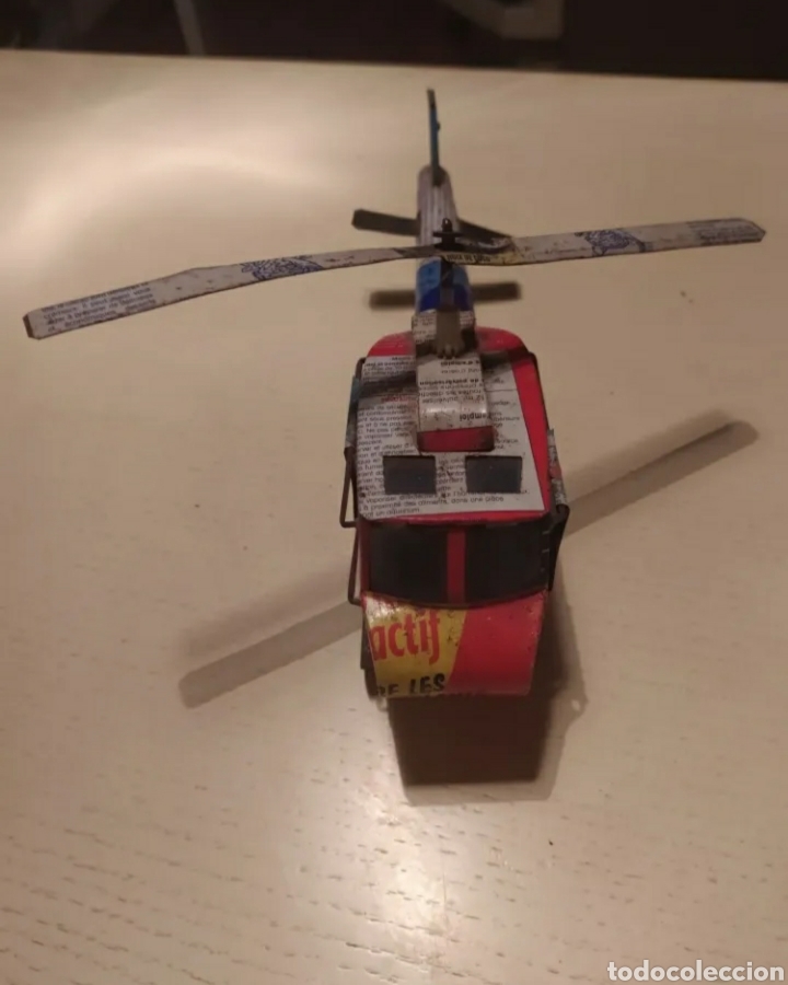 Juguetes antiguos de hojalata: Helic&oacute;ptero artesanal - Foto 2