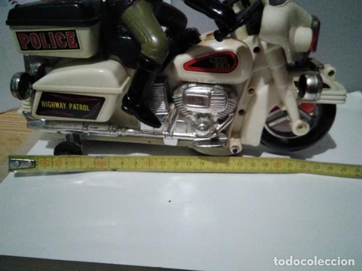 Juguetes antiguos de hojalata: Antigua moto a pilas funcionando - Foto 7