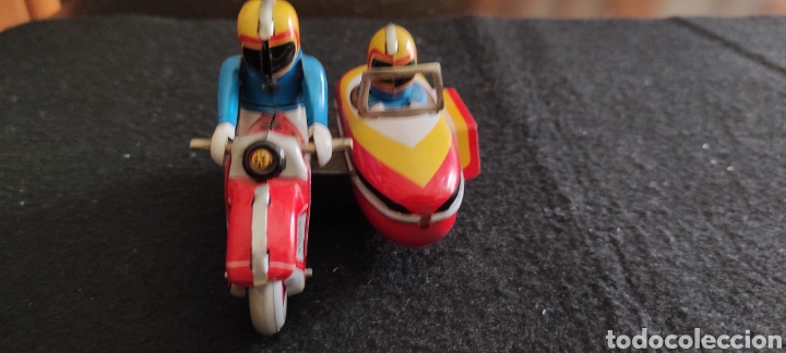 Juguetes antiguos de hojalata: Moto con sidecar de hojalata - Foto 3
