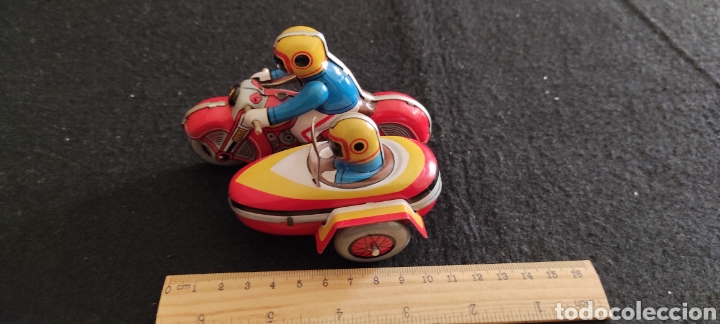 Juguetes antiguos de hojalata: Moto con sidecar de hojalata - Foto 1